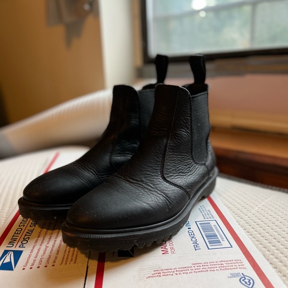 Doc Martens Pull up Booties - Picture 3 of 6